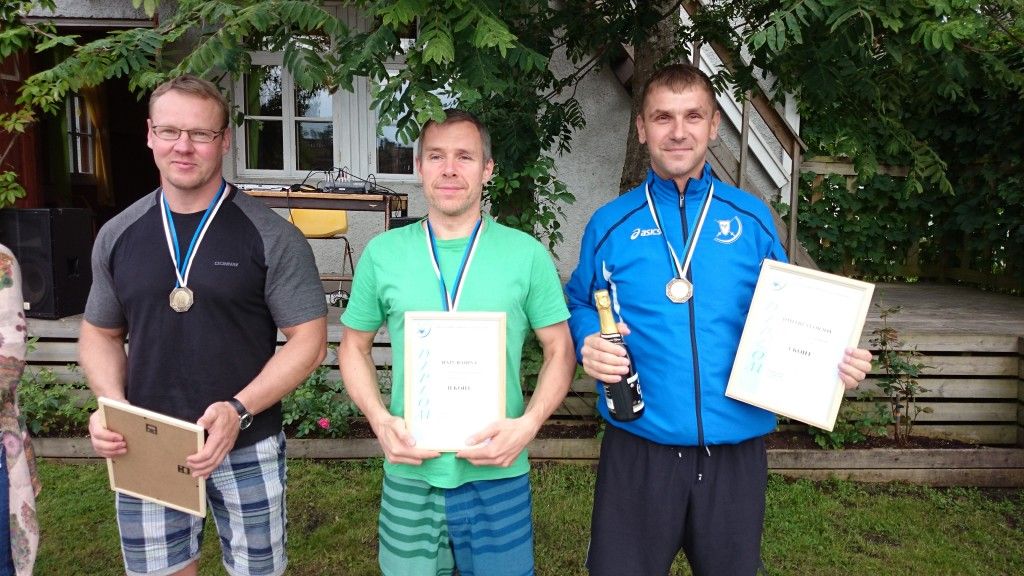 Fotol vasakult: Sergei Nikolajev, Rain Raidna, Dmitri Svõrjov